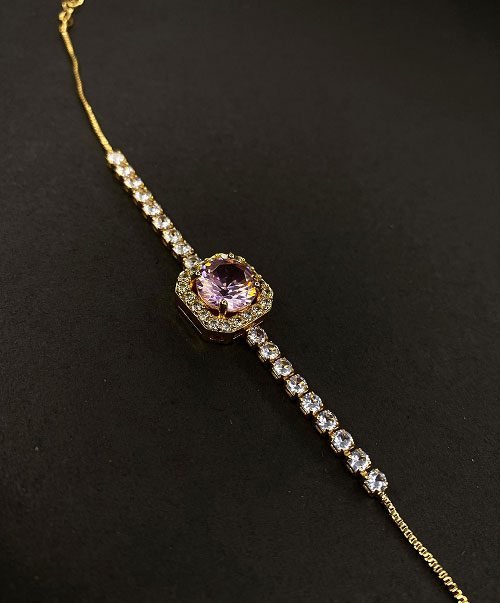 Violet Solitaire Gold Bracelet